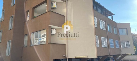 Гараж с 1 комнатой в Рим, Италия № 82830 7