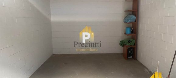 Гараж с 1 комнатой в Рим, Италия № 82830 16