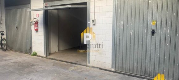 Гараж с 1 комнатой в Рим, Италия № 82830 12