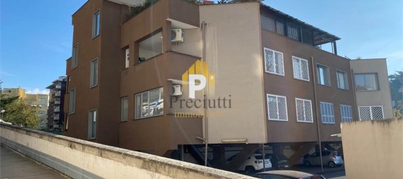 Гараж с 1 комнатой в Рим, Италия № 82830 5