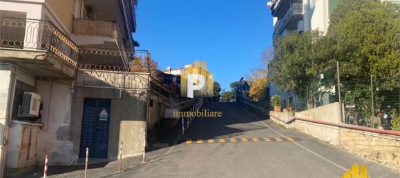 Гараж с 1 комнатой в Рим, Италия № 82830 2