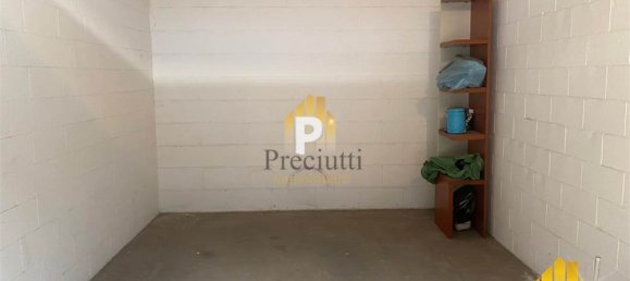 Гараж с 1 комнатой в Рим, Италия № 82830 15