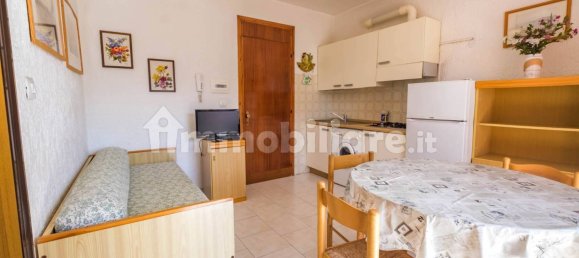 2 bedrooms Apartment in Comacchio, Italy No. 91897 12