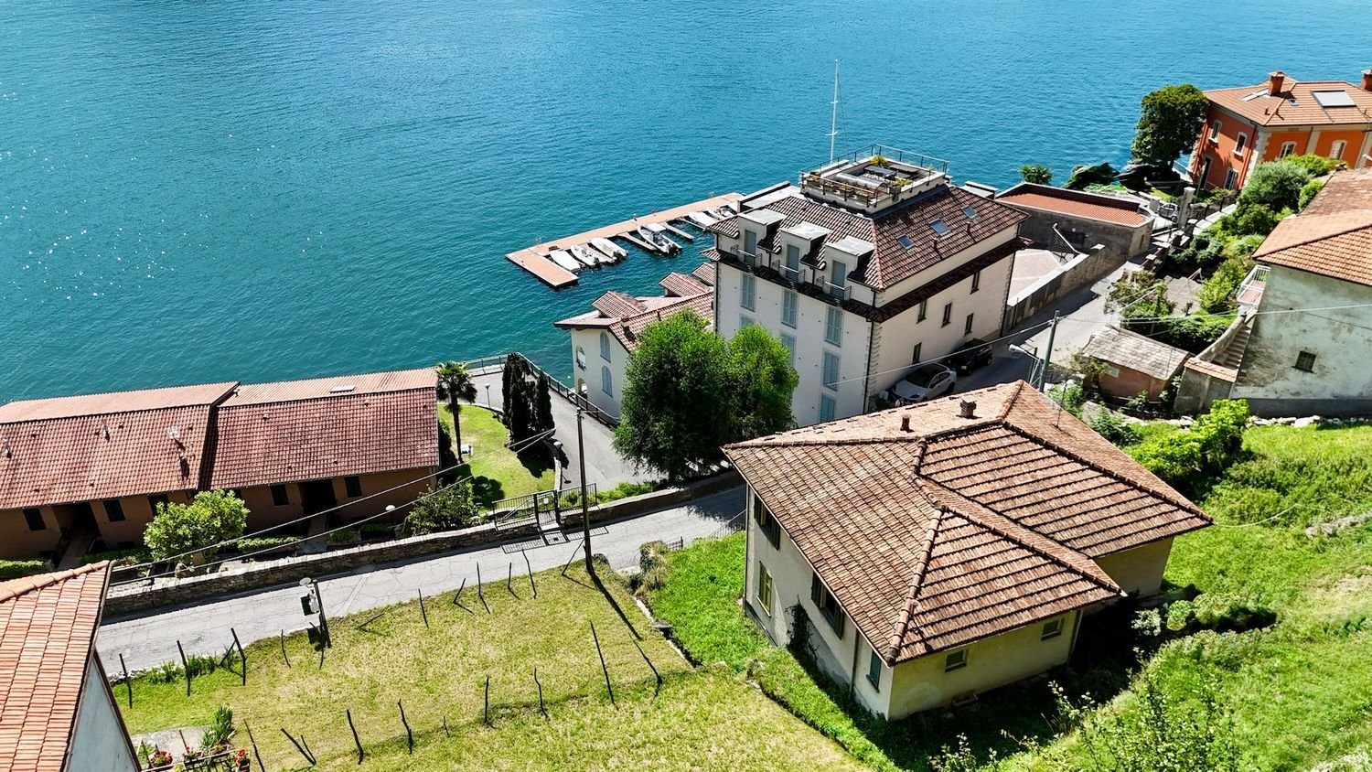 8 rooms House in Musso, Italy No. 269926