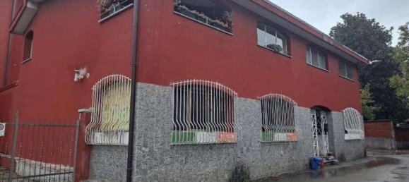 2 Schlafzimmer Wohnung in Leggiuno, Italy, Nr. 283010 3