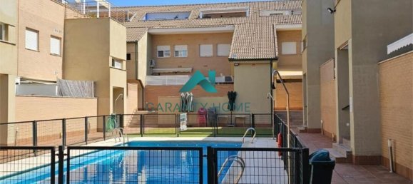2 bedrooms Townhouse in Badajoz, Spain No. 146462 2