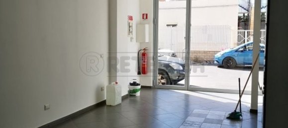 95m² Commercial property in Palermo, Italy No. 178010 5