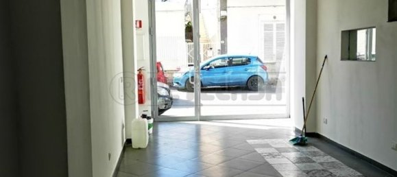 95m² Commercial property in Palermo, Italy No. 178010 2