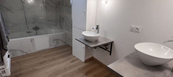 2 bedrooms Townhouse in Laugnac, France No. 102341 10