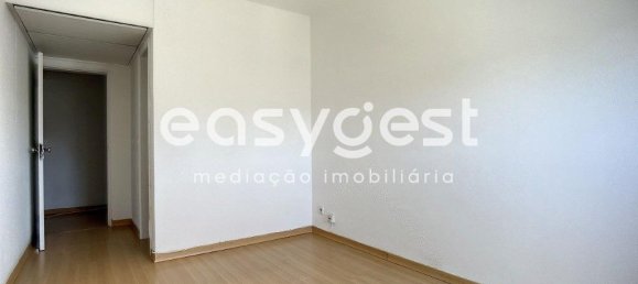 3 bedrooms Apartment in Lisbon, Portugal No. 81756 18