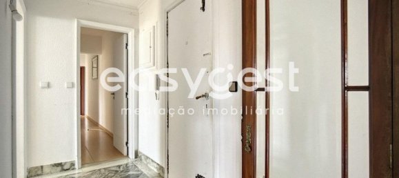 3 bedrooms Apartment in Lisbon, Portugal No. 81756 24