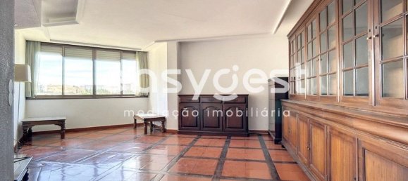 3 bedrooms Apartment in Lisbon, Portugal No. 81756 21