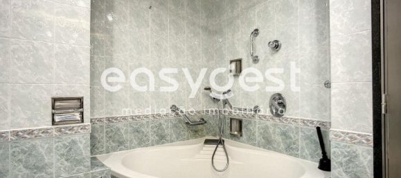 3 bedrooms Apartment in Lisbon, Portugal No. 81756 6