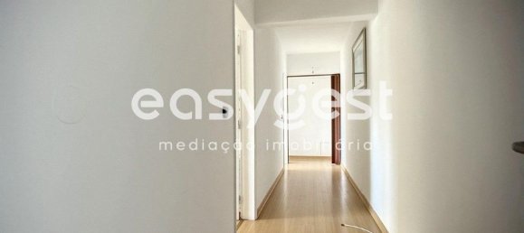 3 bedrooms Apartment in Lisbon, Portugal No. 81756 23