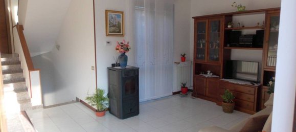 2 bedrooms House in Lissone, Italy No. 174792 4
