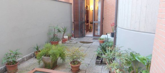 2 bedrooms House in Lissone, Italy No. 174792 10