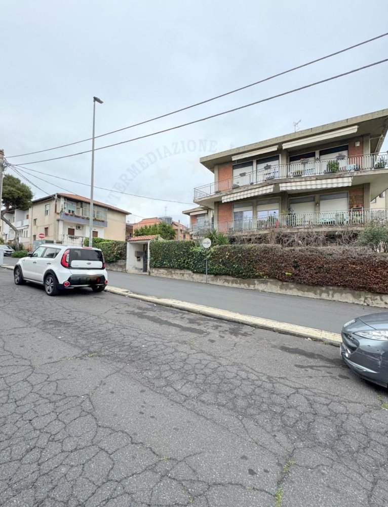 Квартира с 5 комнатами в Ачи Кастелло, Италия № 299562