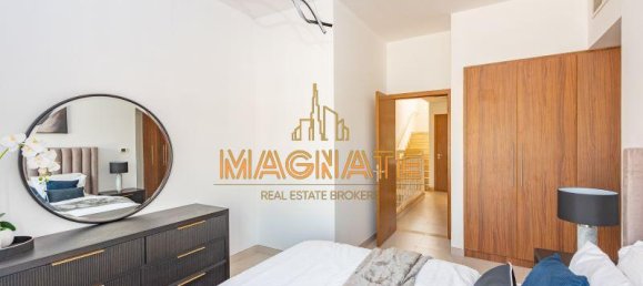 4 bedrooms Villa in Jumeirah Village Circle, UAE No. 24949 11