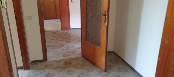 3 Schlafzimmer Wohnung in Atina, Italy, Nr. 347915 8