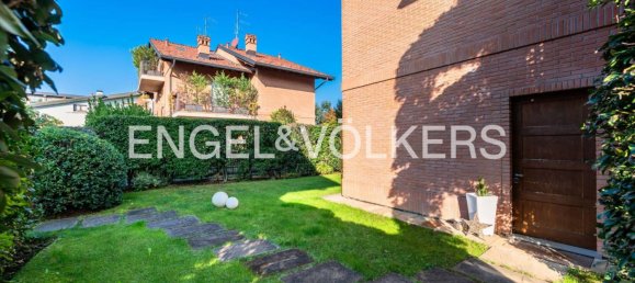 4 غرف نوم فيلا في Bergamo, Italy رقم 109300 41