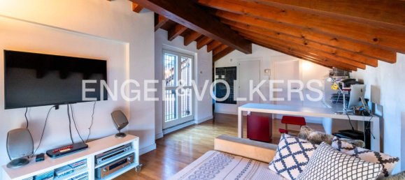 4 غرف نوم فيلا في Bergamo, Italy رقم 109300 36