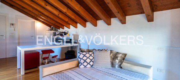 4 غرف نوم فيلا في Bergamo, Italy رقم 109300 35