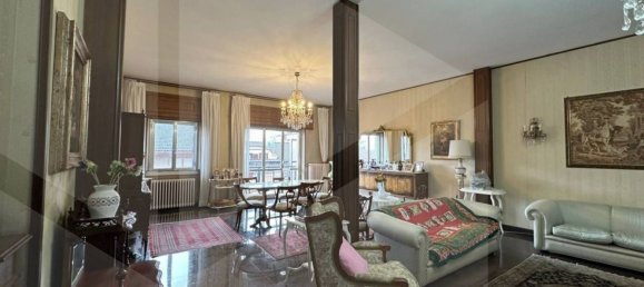 5 rooms Apartment in Avezzano, Italy No. 21080 11