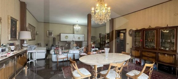 5 rooms Apartment in Avezzano, Italy No. 21080 13