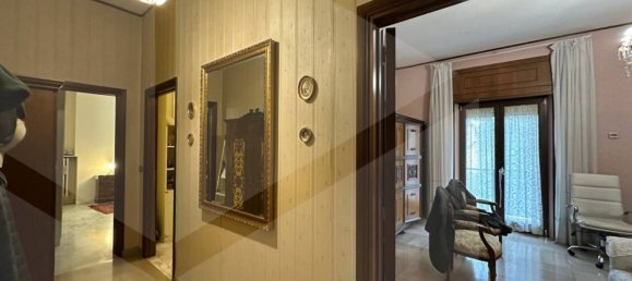 5 rooms Apartment in Avezzano, Italy No. 21080 22