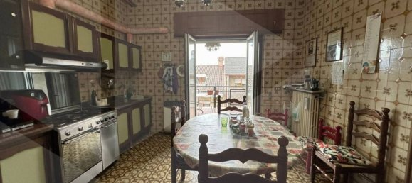 5 rooms Apartment in Avezzano, Italy No. 21080 21