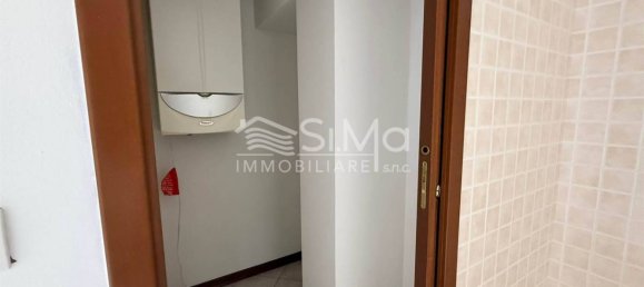1 bedroom Apartment in Cento, Italy No. 304832 8