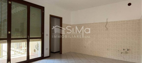 1 bedroom Apartment in Cento, Italy No. 304832 9