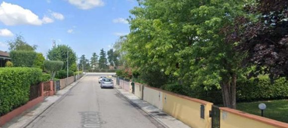 Apartamento de 8 habitaciónes en Curtatone, Italy No. 258991 11