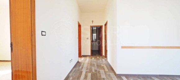 3 bedrooms Apartment in Morrovalle, Italy No. 173165 3
