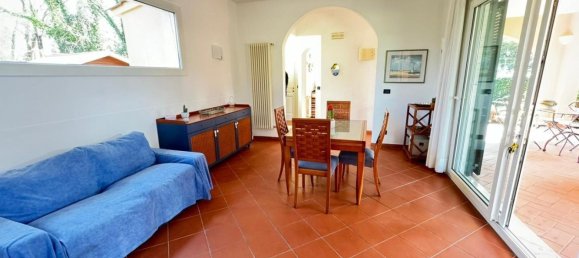 4 Schlafzimmer Haus in Massa, Italy, Nr. 112507 27