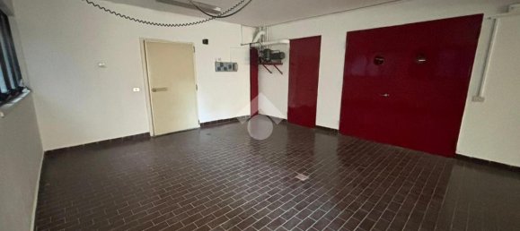 75m² Office in Romano di Lombardia, Italy No. 361679 10