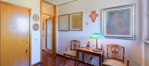 4-salle Appartement à Udine, Italy No. 269551 2
