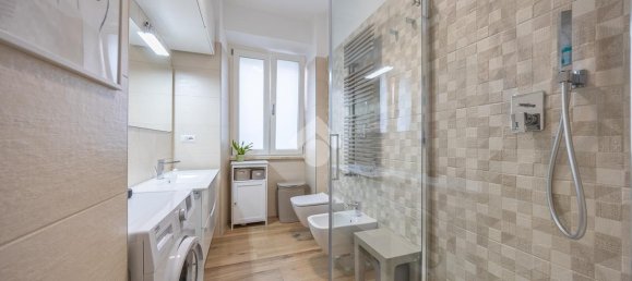 3 rooms Apartment in Rome, Italy No. 71124 17