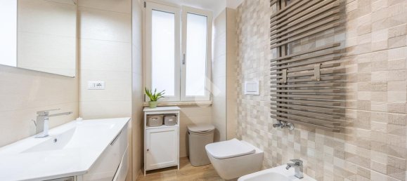 3 rooms Apartment in Rome, Italy No. 71124 18