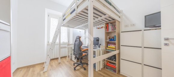 3 rooms Apartment in Rome, Italy No. 71124 12