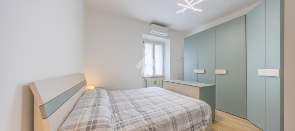 3 rooms Apartment in Rome, Italy No. 71124 24