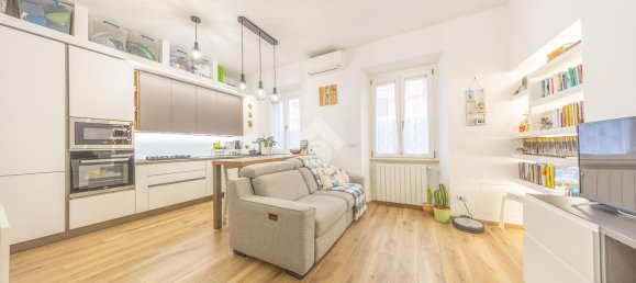 3 rooms Apartment in Rome, Italy No. 71124 2