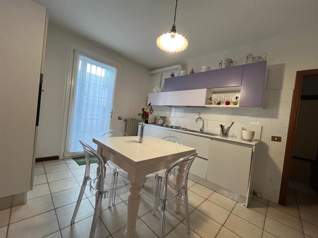 5 rooms House in Ravenna, Italy No. 41196