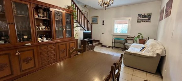 5 rooms House in Ravenna, Italy No. 41196 3