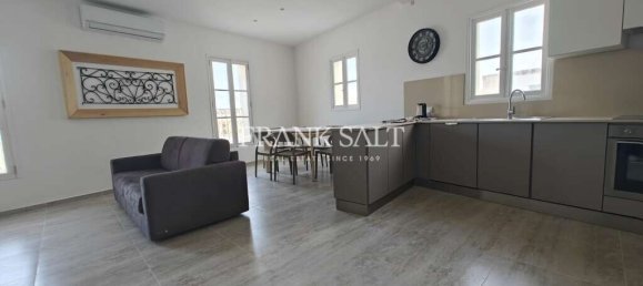 2 bedrooms Townhouse in Senglea, Malta No. 6410 2