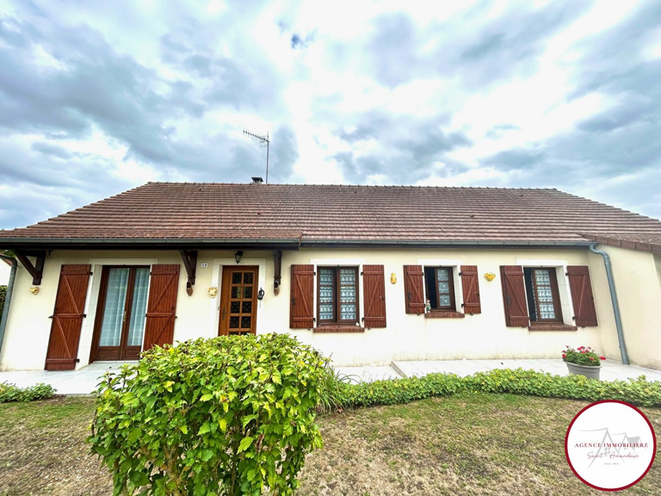 3 chambres Maison à Colombiers, France No. 349779