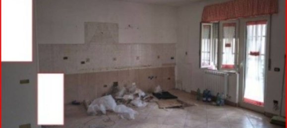 3-salle Appartement à Marano di Napoli, Italy No. 268594 5