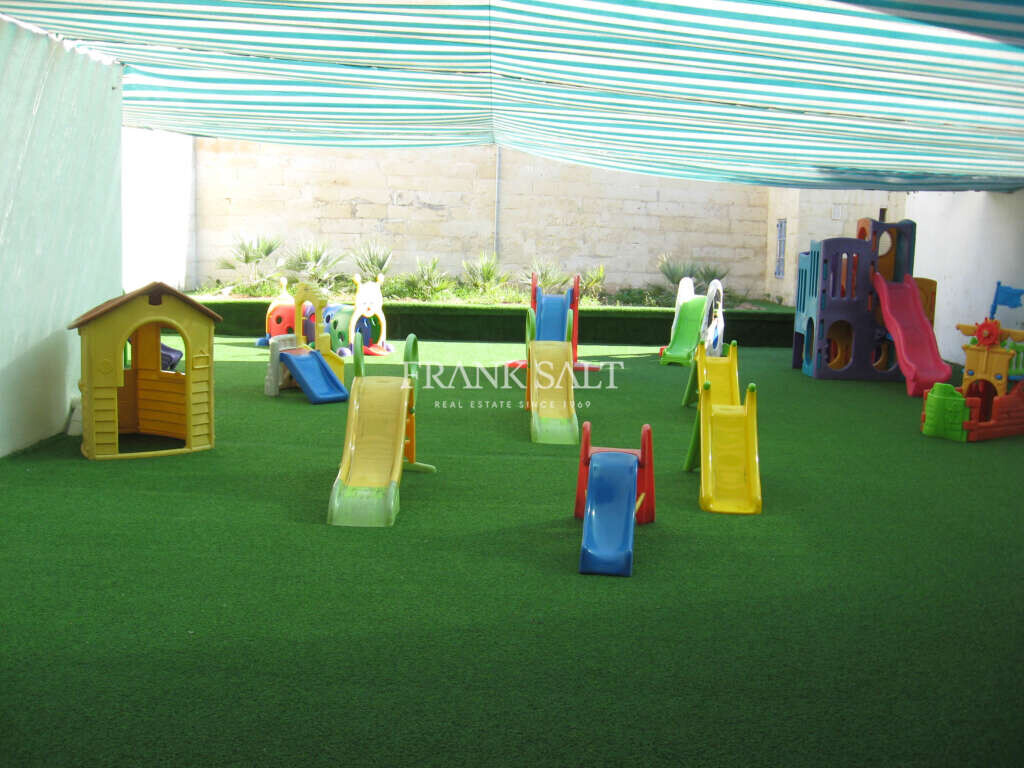 428m² Office in Birkirkara, Malta No. 13278