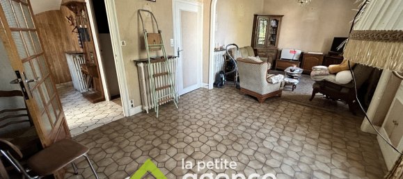 3 bedrooms House in Montlucon, France No. 191454 3