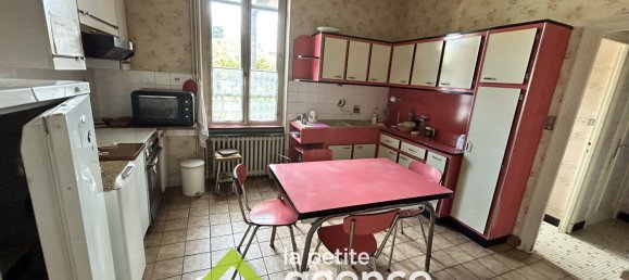 3 bedrooms House in Montlucon, France No. 191454 7